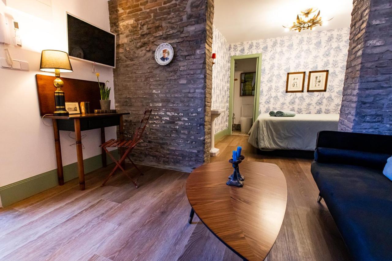 Apartamentos Gaviota Valencina de la Concepción Dış mekan fotoğraf