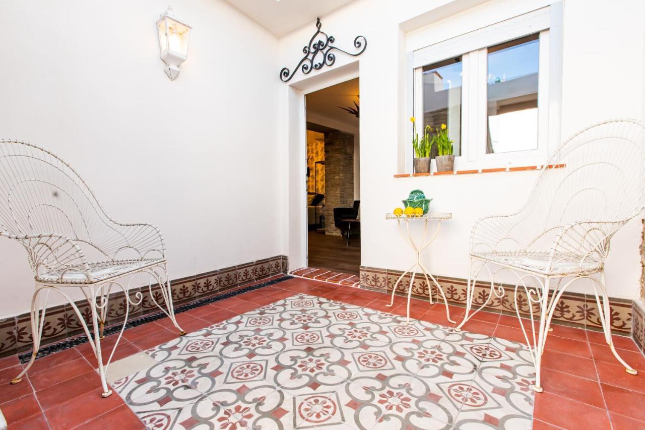 Apartamentos Gaviota Valencina de la Concepción Dış mekan fotoğraf